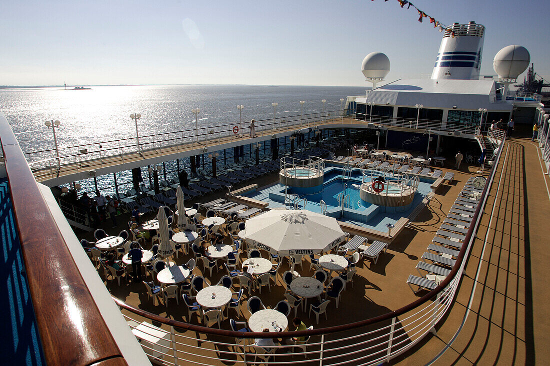 sun deck, jogging path, cruise ship MS Delphin Renaissance, Cruise Bremerhaven - South England, England