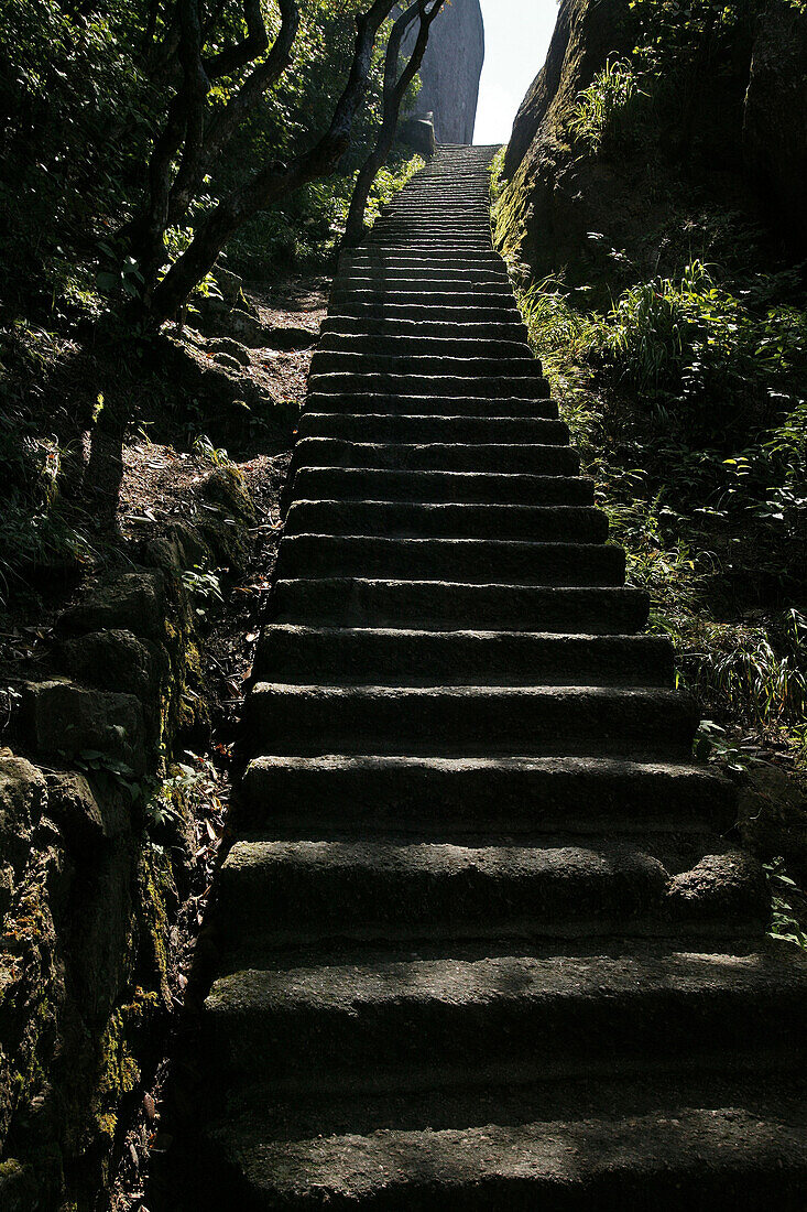 stone steps, pilgrim path, Huang Shan, Anhui province, World Heritage, UNESCO, China, Asia