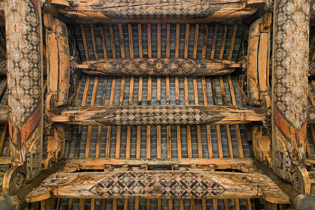 Ancestral temple, Baolun Hall, Chengkan, timber roof construction, carving, in house beams, Hongcun, ancient village, living museum, China, Asia, World Heritage Site, UNESCO