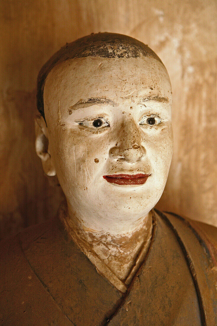 Holz Skulptur eines Mönchs, Dong Ye Tempel, älteste Holzhalle in China, gebaut im Jahre 782, Wutai Shan, Provinz Shanxi, China, Asien