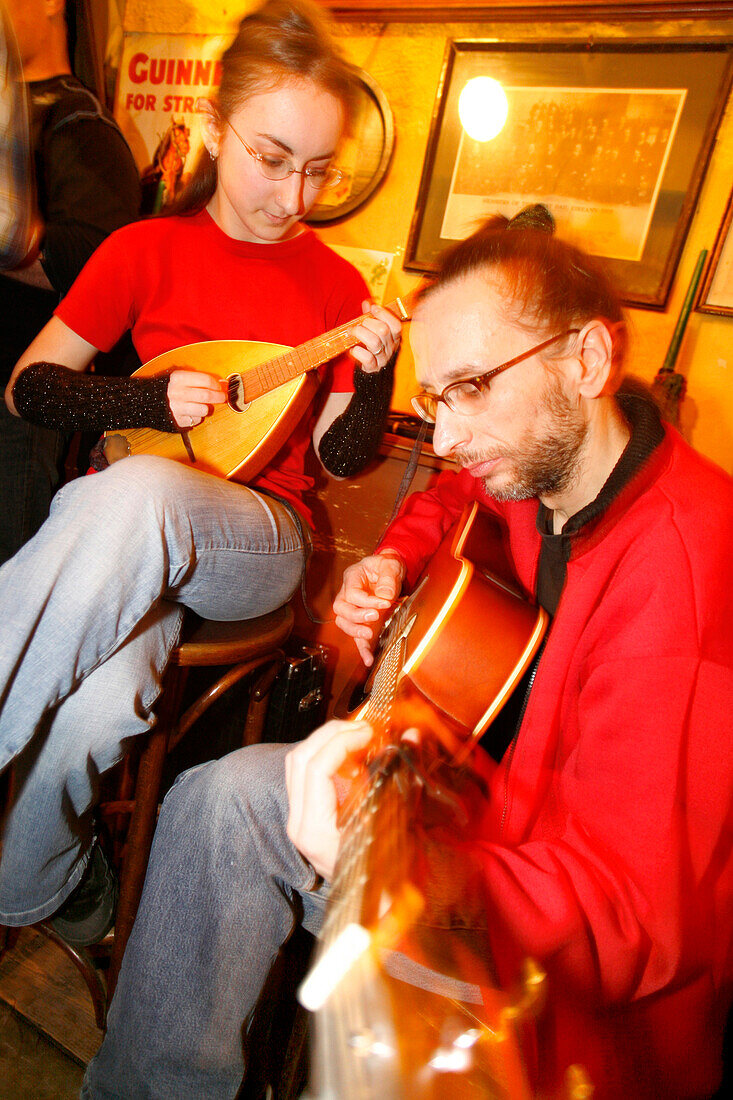 Musicians playing in Molly Malones Irish Pub, Josefov, Prague, Czech Republic