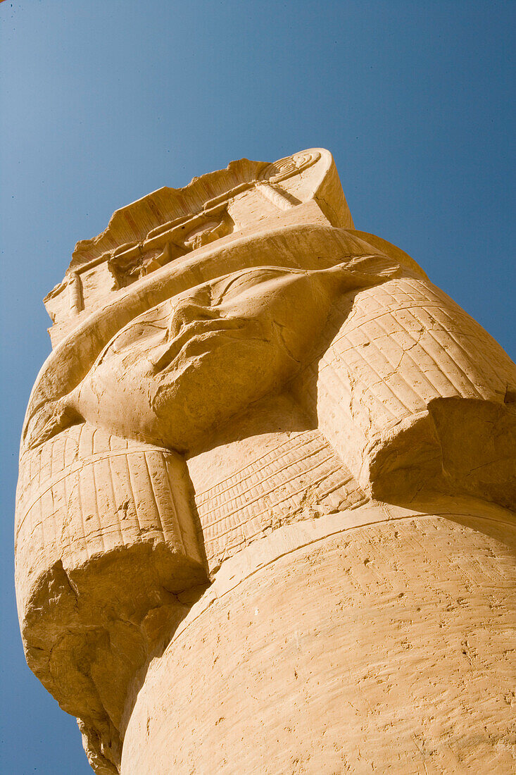 Statue bei Hatschepsut Tempel, Deir el Bahari, Luxor, Ägypten