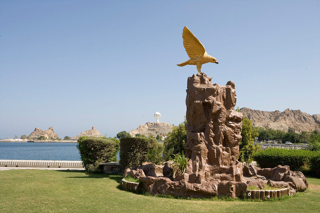Adler Skulptur, Promenade, Maskat, Oman