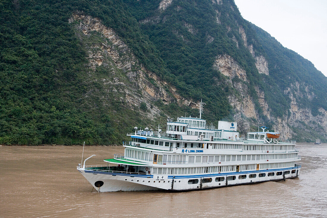 Yangtze River Cruise Ship Long Zhong,Yangtze River, Near Yichang, China