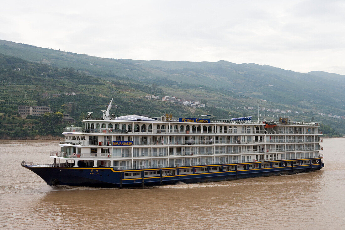 MV Victoria Katarina, Jangtze Fluß, Victoria Cruises, in der Nähe von Wanxian, China