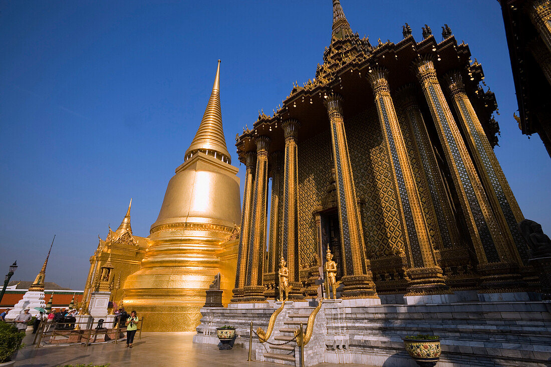 Phra Sri Rattana Chedi and Phra Mondop, library, Wat Phra Kaew, the most important Buddhist temple of Thailand, Ko Ratanakosin, Bangkok, Thailand