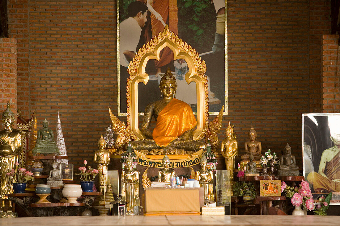 Buddhist Monk Praying, Wat Pa Luangta Bua Yannasampanno, Tiger Temple, Tiger Sancturay, Kanchanaburi, Thailand
