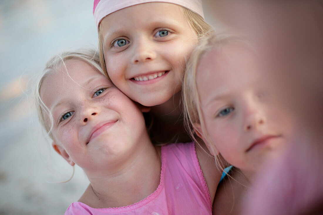 Group of girls, laughing, Portait