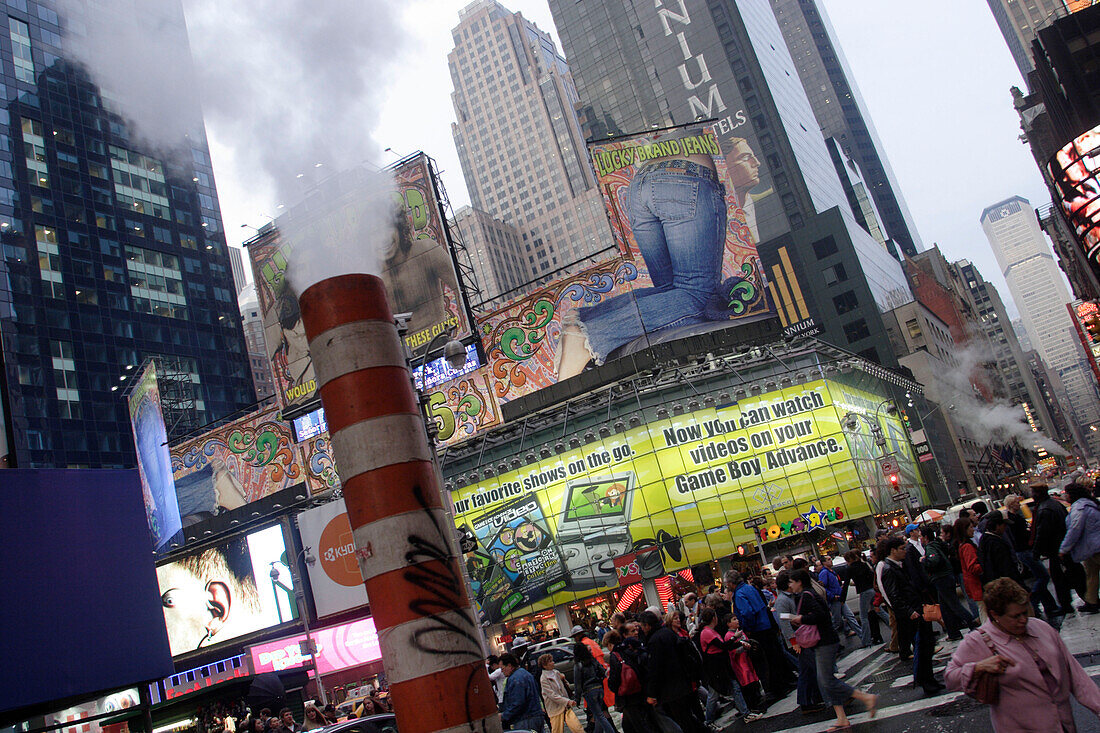 Shopping, Rush hour, Times Square, Manhattan, New York City, New York, United States of America, U.S.A.