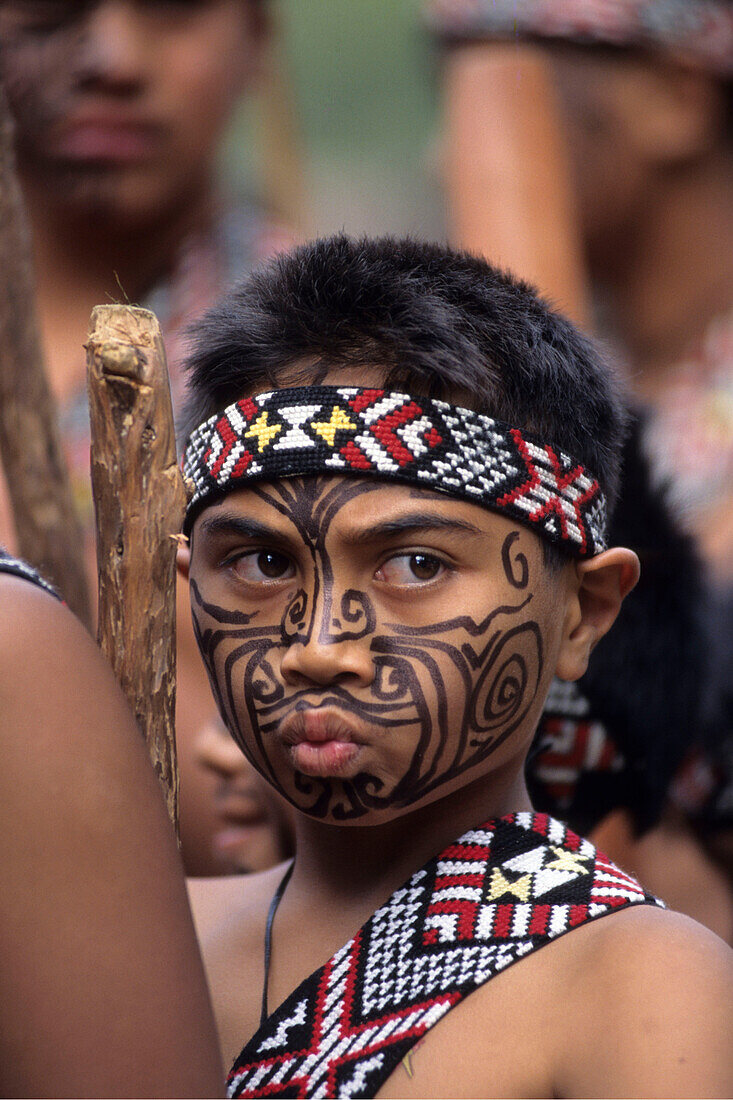 Ein Maori Junge, Maori Cultural Festival, Ruatahune, Nordinsel, Neuseeland