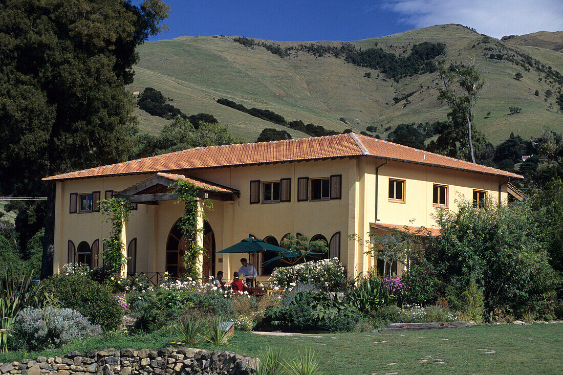 Ein Weingut in der Nähe von Akaroa, French Farm Winery, Banks Peninsula, Südinsel, Neuseeland