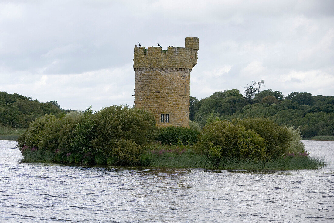Crichton Tower auf Gad Island, Lough Erne, County Fermanagh, Northern Ireland