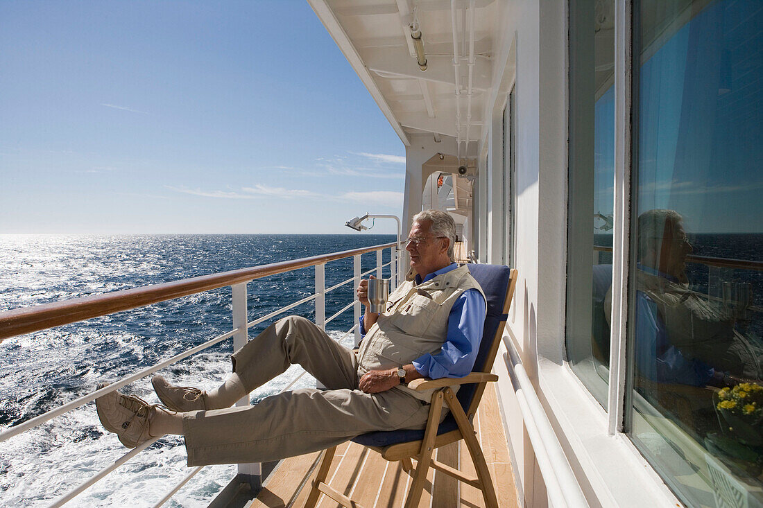 Auf Deck der MS Bremen, Kreuzfahrt