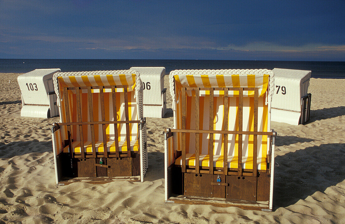 Beach chairs on the beach near Ahlbeck, Usedom, Baltic sea, Mecklenburg-Pomerania, Germany, Europe