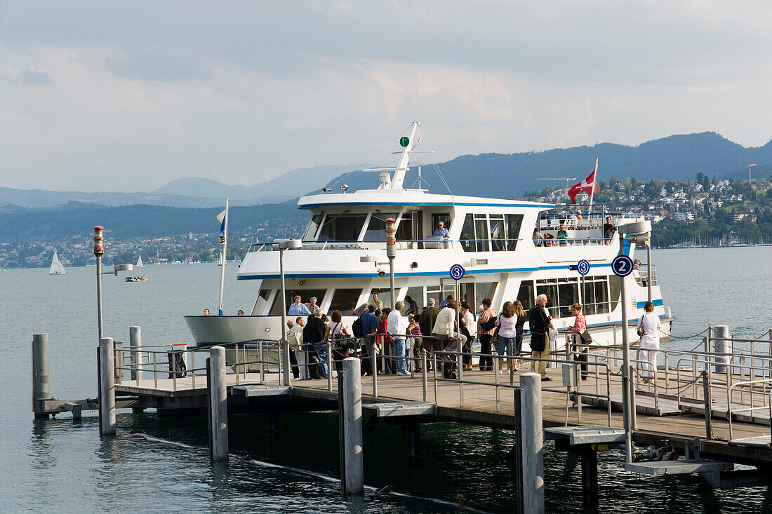Tourists boarding a excursion boat, Lage Zurich, Zurich, Canton Zurich, Switzerland