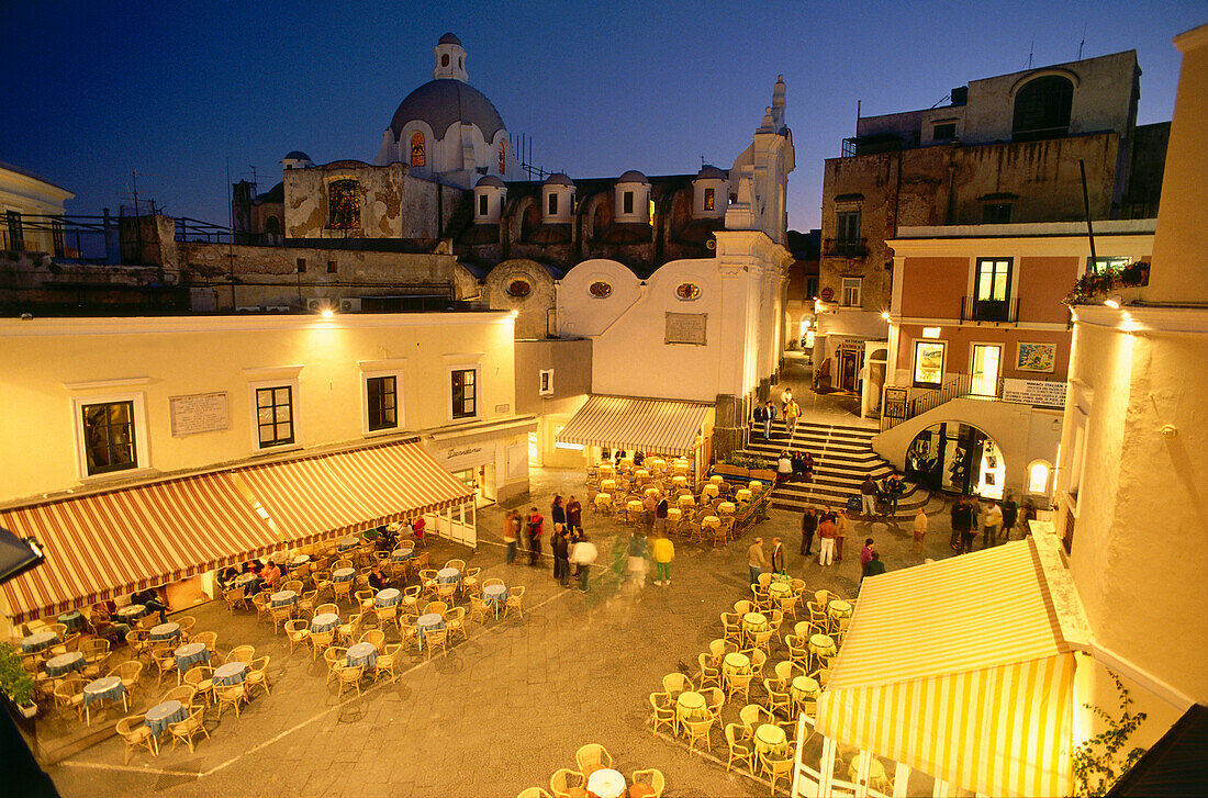 Evening view of Piazzetta Umberto I, Capri, Campagnia, Italy, Europe