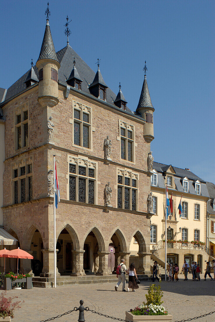 Echternach Rathaus  (Dingstuhl) Marktplatz Place du Marche, Luxemburg, Europa