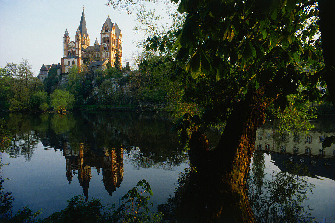 Mirroring Cathedral of Limburg on River Lahn, Limburg an der Lahn, Hesse, Germany