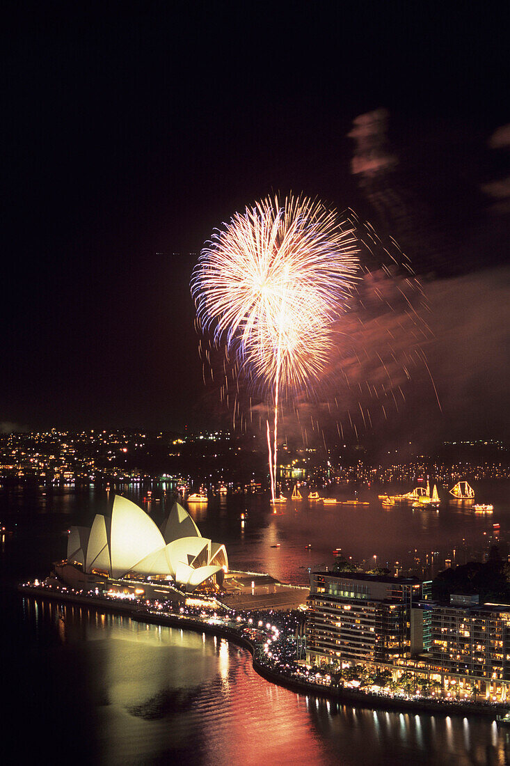 Feuerwerke zu Silvester in Sydney, Sydney, New South Wales, Australien
