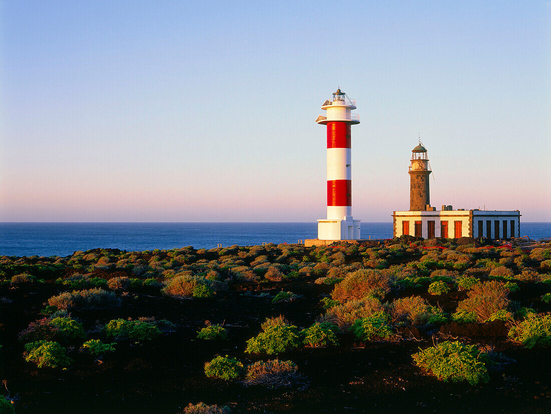 Alter und neuer Leuchtturm von Fuencaliente, La Palma, Kanarische Inseln, Atlantik, Spanien