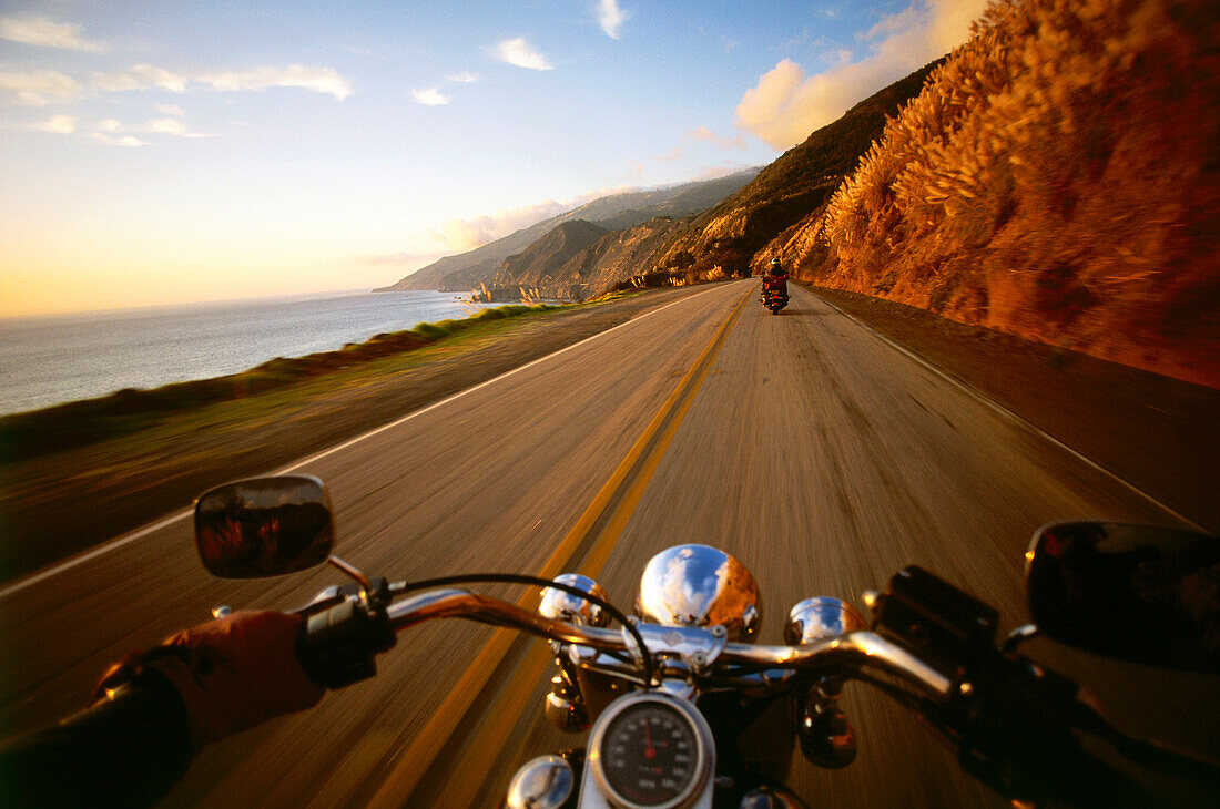 Harley Davidson Heritage Softail, Highway 1, südl. Ludica, Santa Lucia Range, Kalifornien, USA