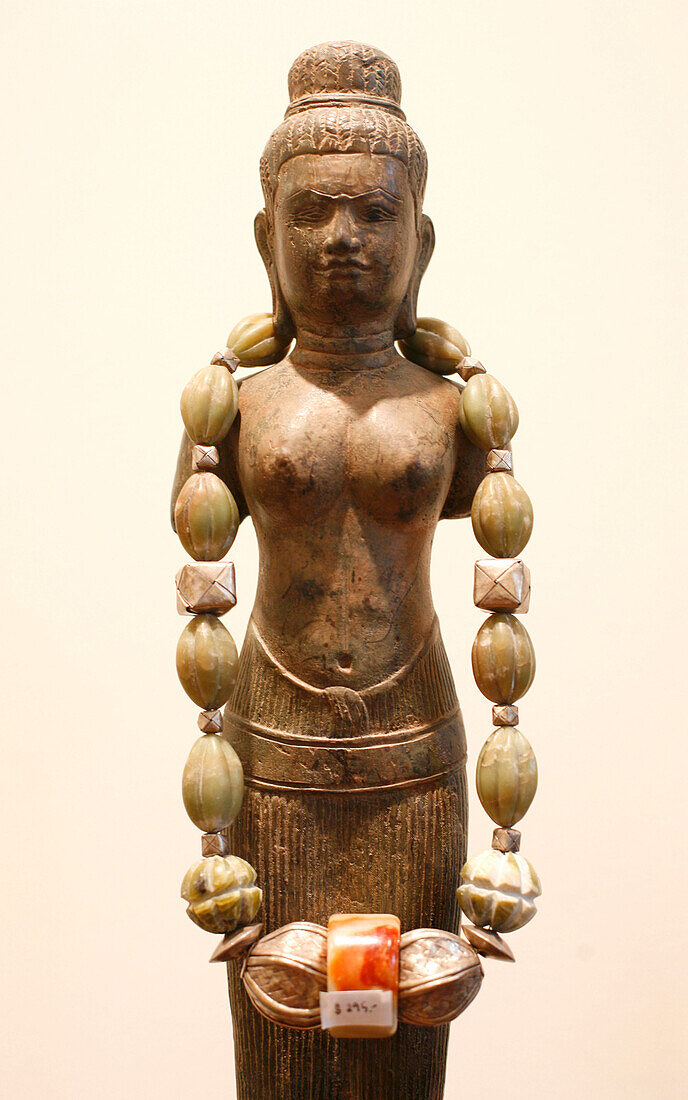 An Asian sculpture in a shop, Simply Home Furnishings, Washington DC, United States, USA