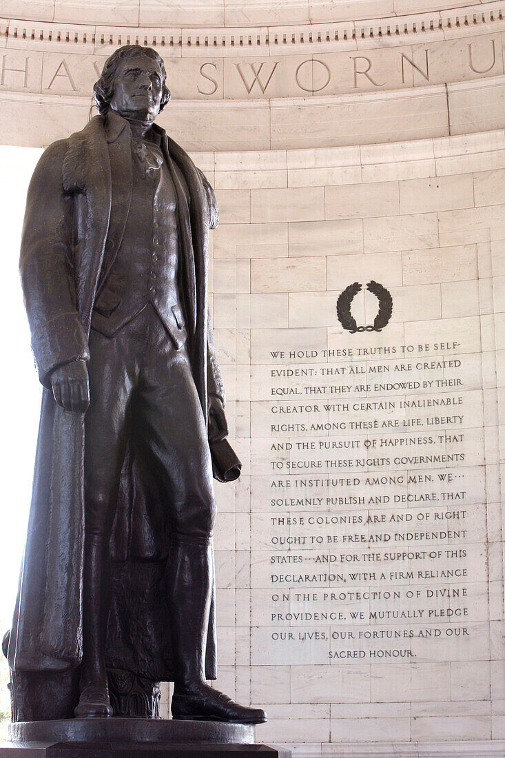 Jefferson Statue, Jefferson Memorial, Washington DC, United States, USA