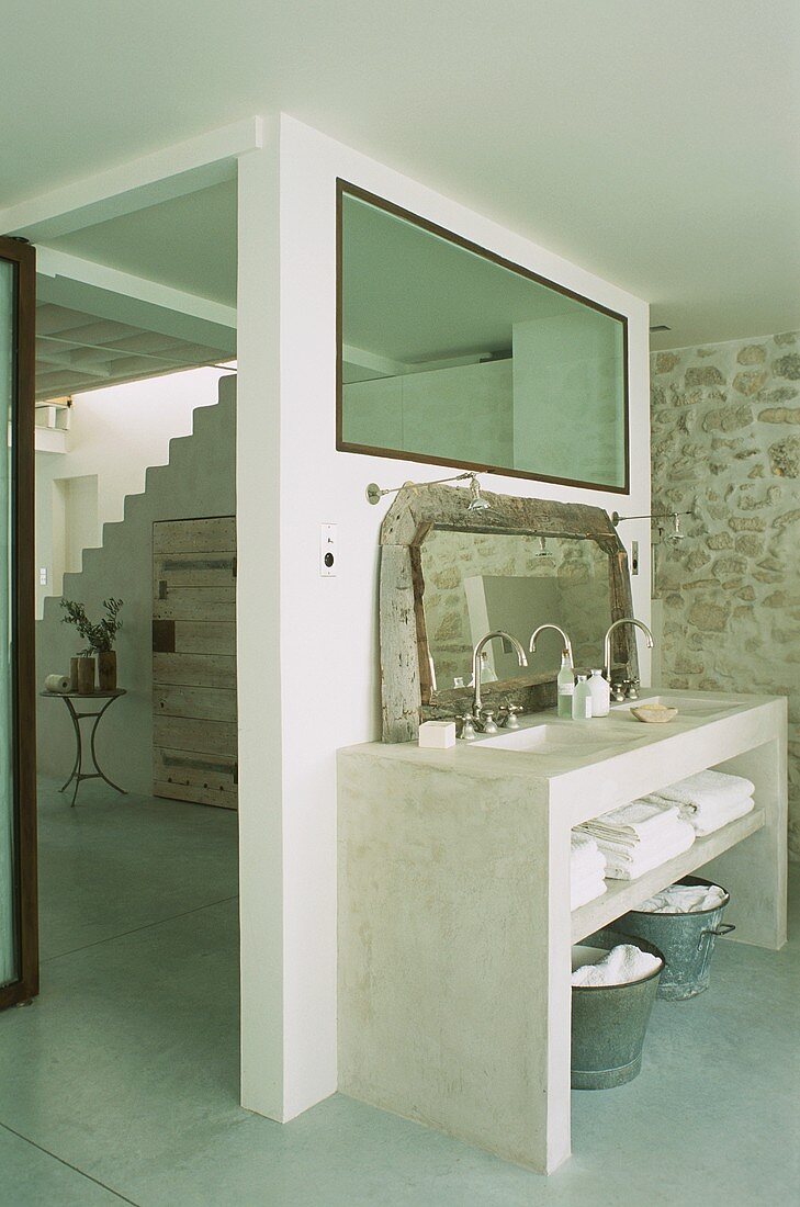 Bathroom with two washbasins