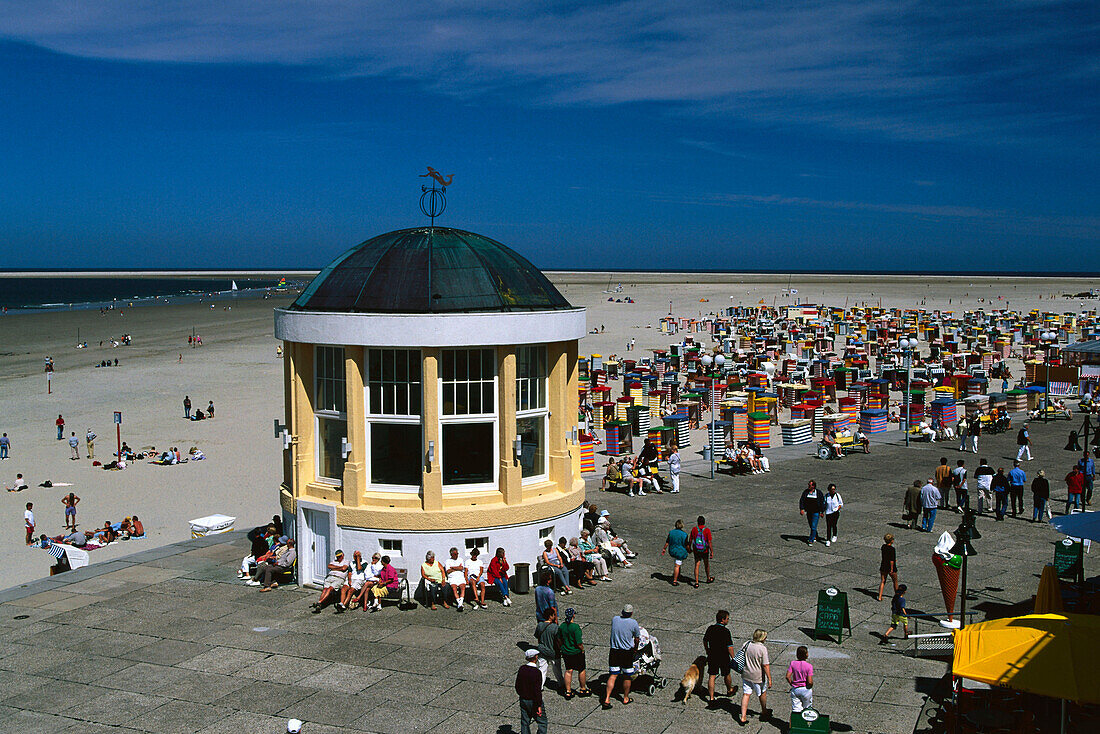 Strandpromenade, Borkum, Ostfriesische Inseln, Niedersachsen, Deutschland, Europa