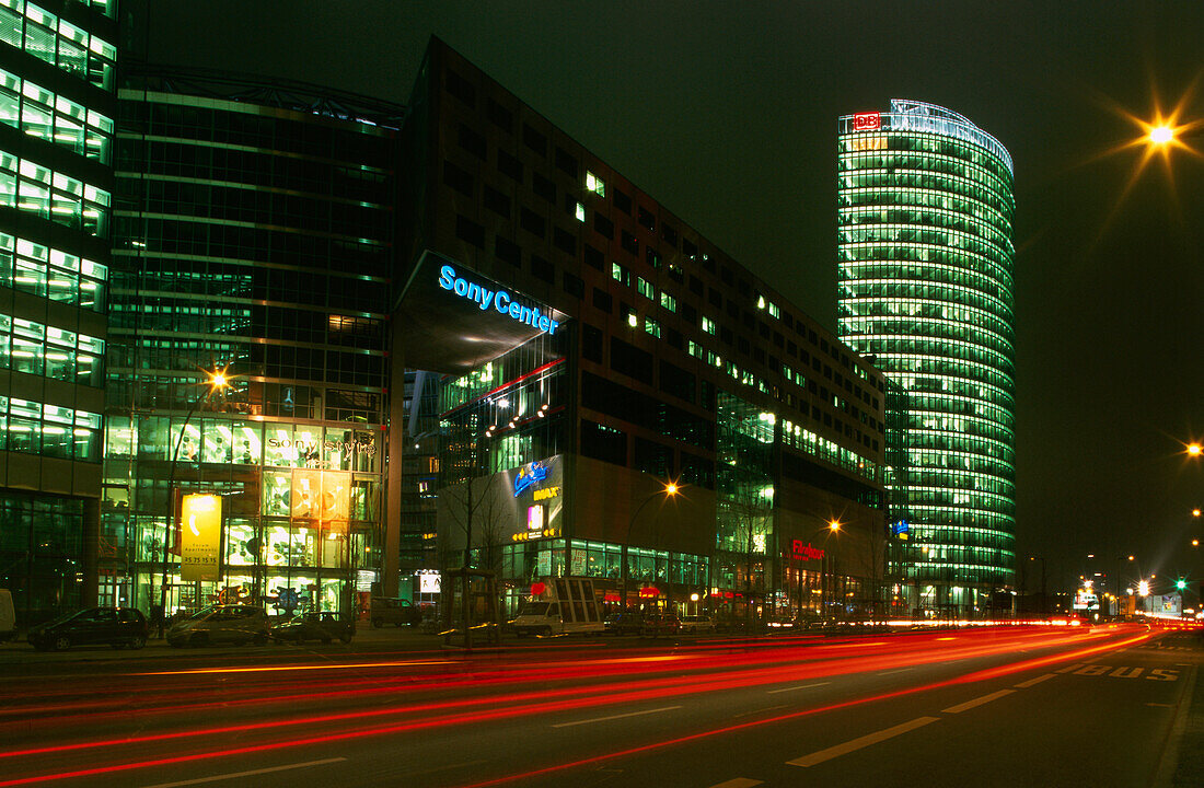 Sony Center bei Nacht, Potsdamer Platz, Berlin, Deutschland