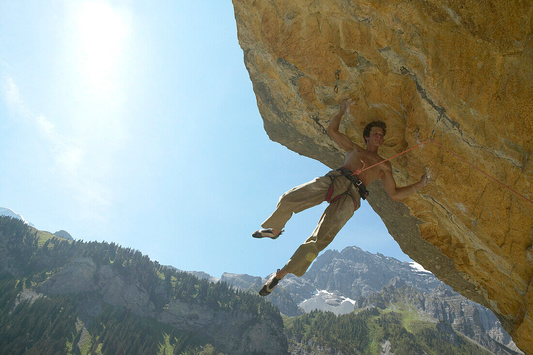 Mann, Kletter, Überhang, Gimmelwald, Lauterbrunnen, Schweiz