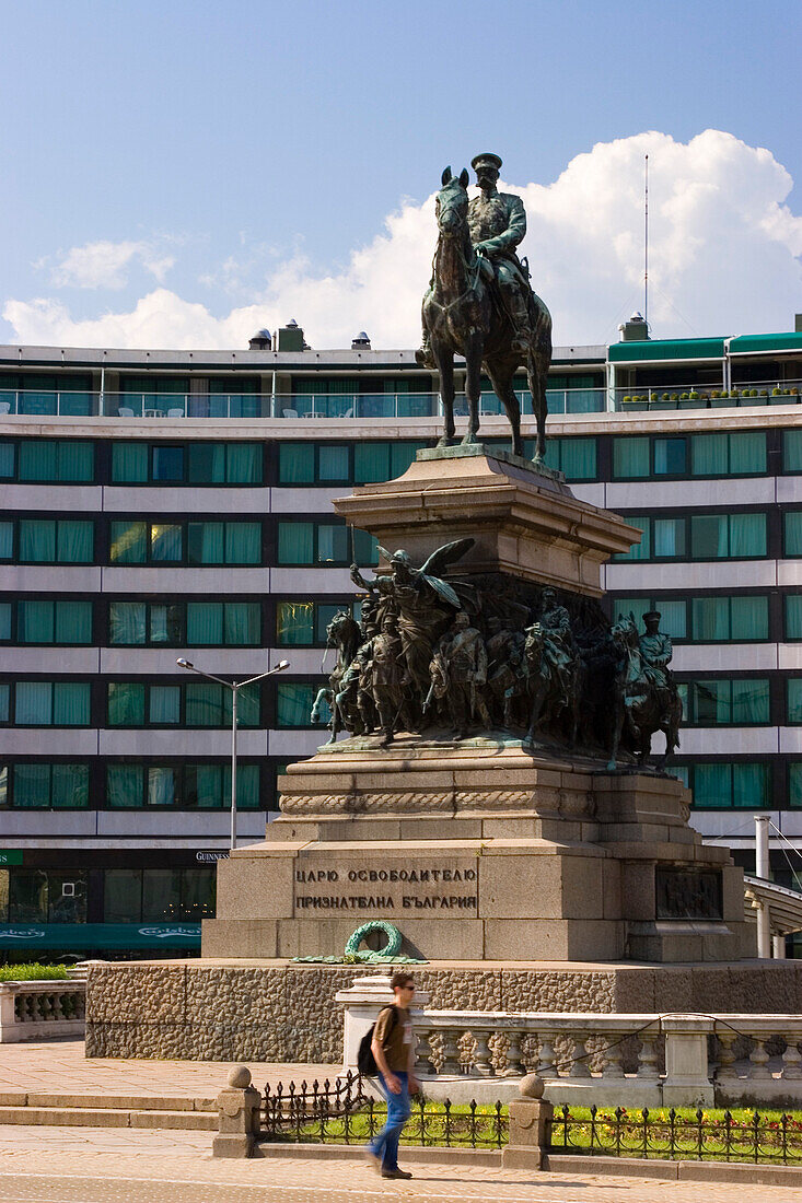 Denkmal auf dem Narodno Sabranie Square im Stadtzentrum von Sofia, Bulgarien