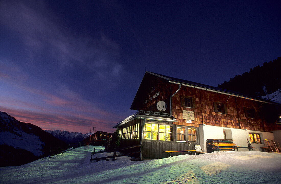 Hut Weidener Hütte at night, Tuxer Voralpen, Tyrol, Austria