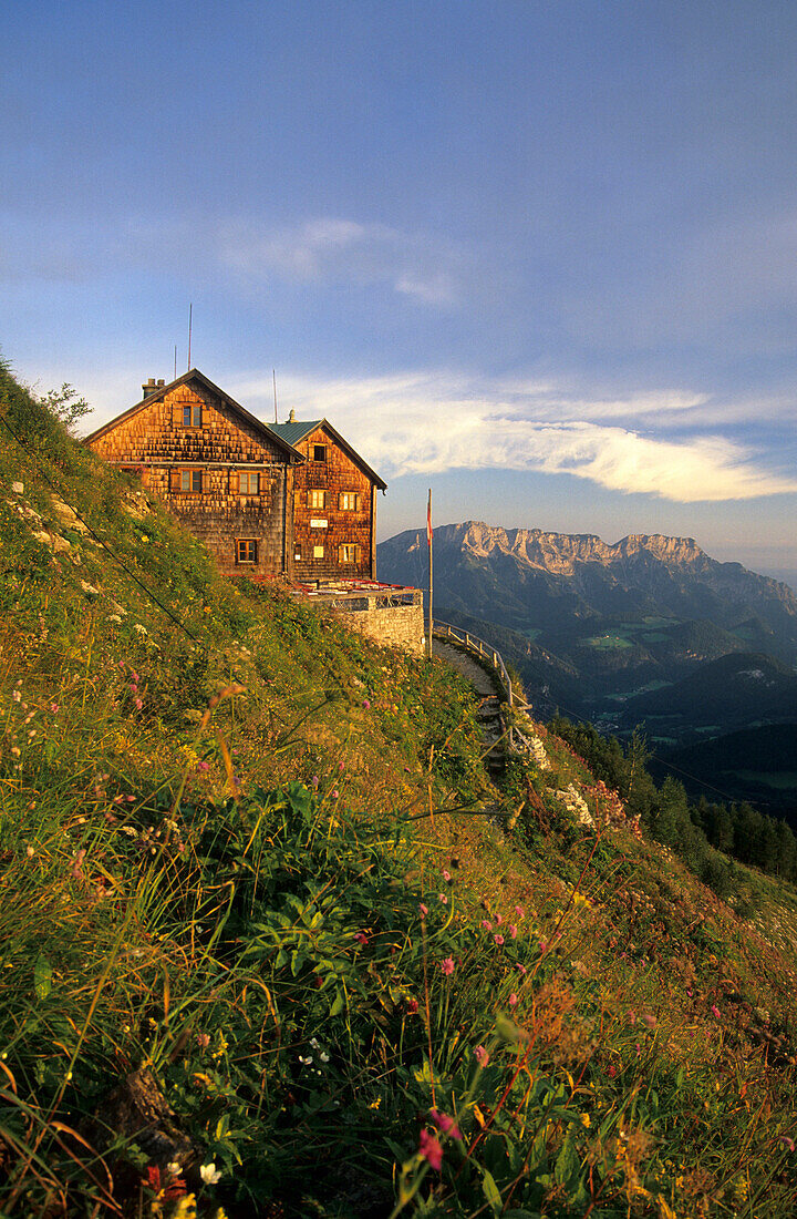 Hut Purtschellerhaus beneath summit of Hoher Goell, view to Untersberg, Berchtesgaden range, Upper Bavaria, Bavaria, Germany