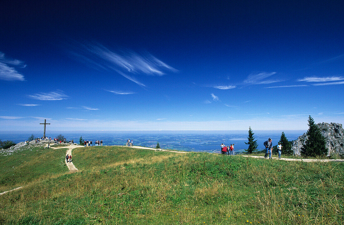 hikers at Kampenwand, view to Chiemgau, Upper Bavaria, Bavaria, Germany