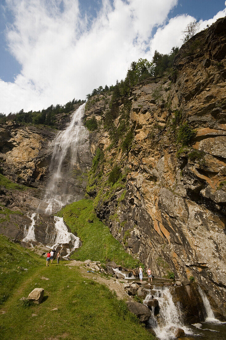 People visiting Fallbach (largest waterfall of Austria), Maltatal, Malta, Carinthia, Austria