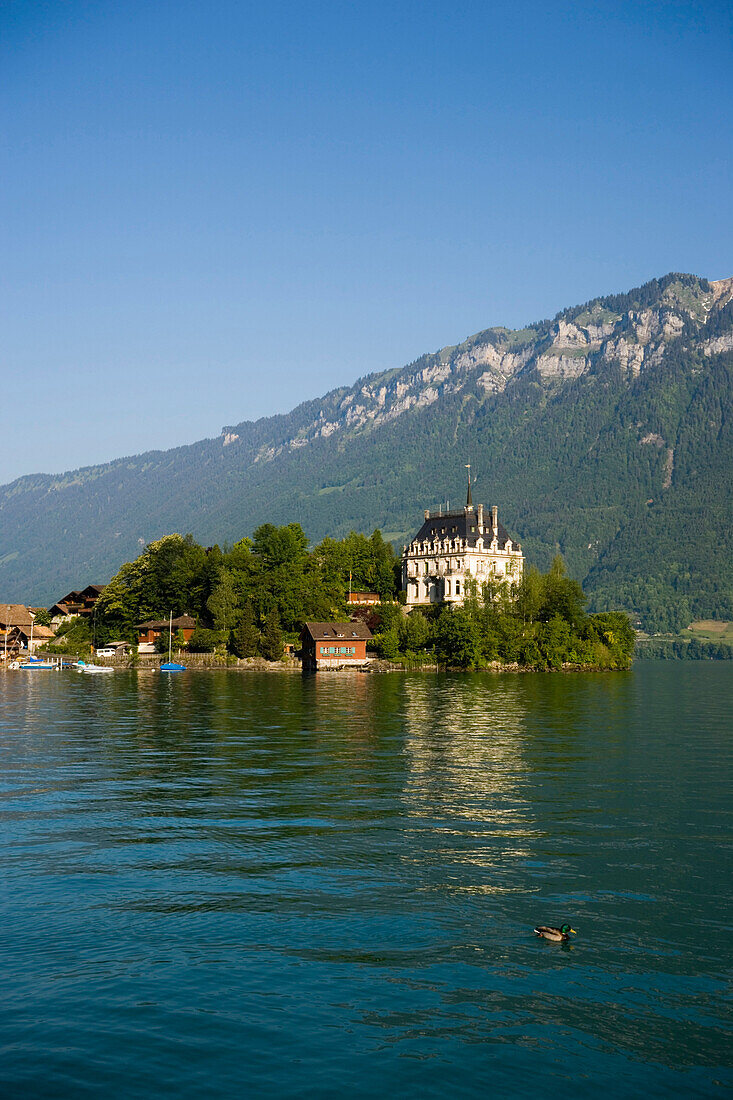 Schloss Seeburg, Iseltwald, Brienzersee, Berner Oberland, Kanton Bern, Schweiz