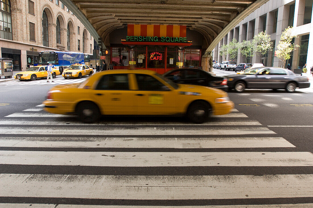 Taxi, Pershing Square, New York
