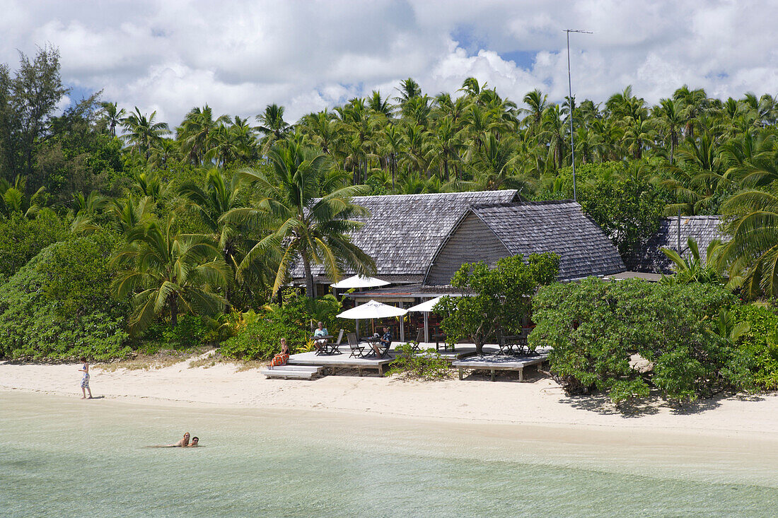 Badende Urlauber, Fafa Island Resort, Tonga, Südsee