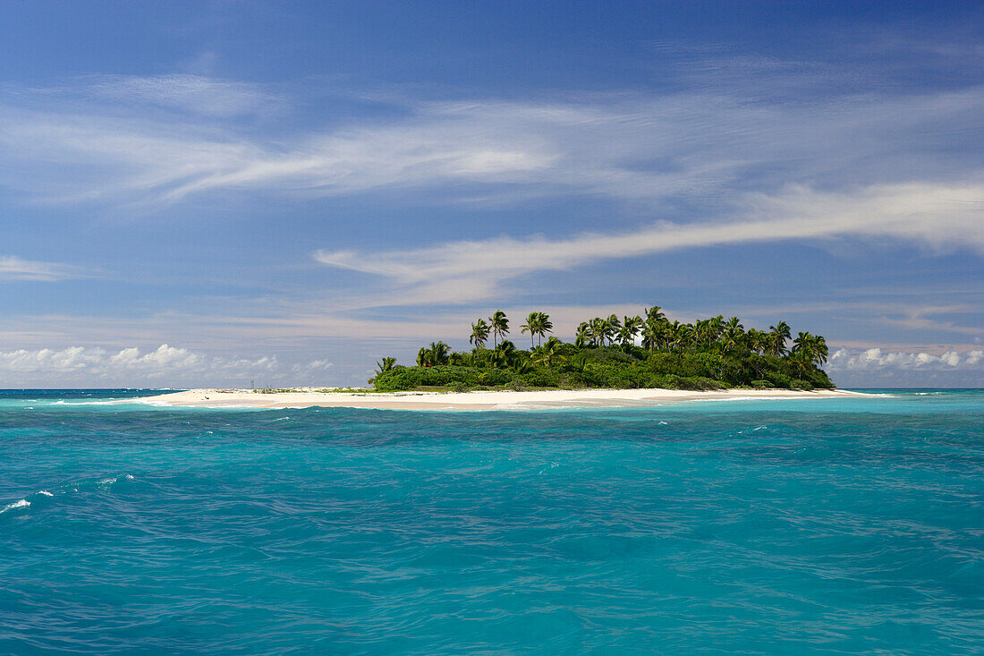 Die unbewohnte Insel Malinoa liegt etwa eine Bootsstunde nördlich der Hauptinsel Tongatapu, Tonga, Ozeanien