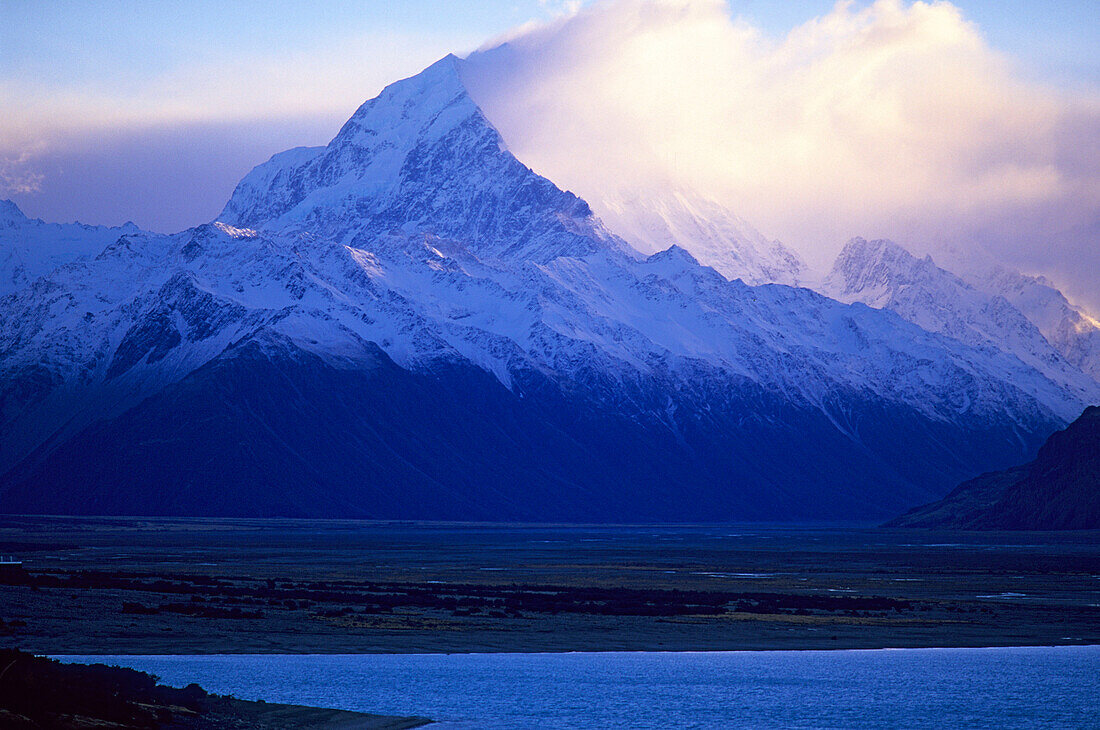 Lake Putaki and Mount Cook, New Zealand