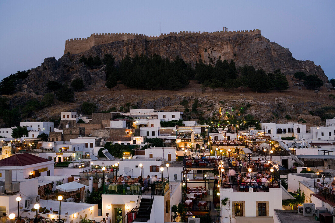 Blick auf die Akropolis, Lindos, Rhodos, Griechenland