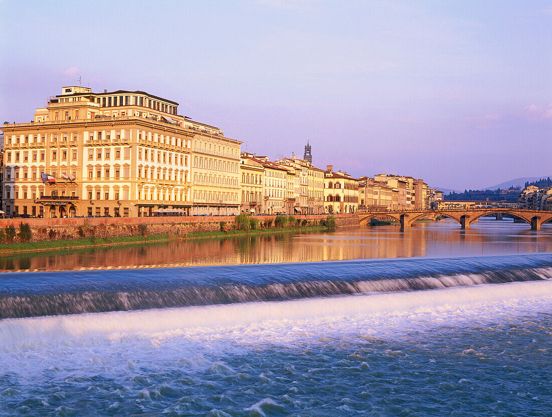 Hotel Excelsior Weston, Ponte alla Caraia, Fluss Arno, Florenz, Toskana, Italien