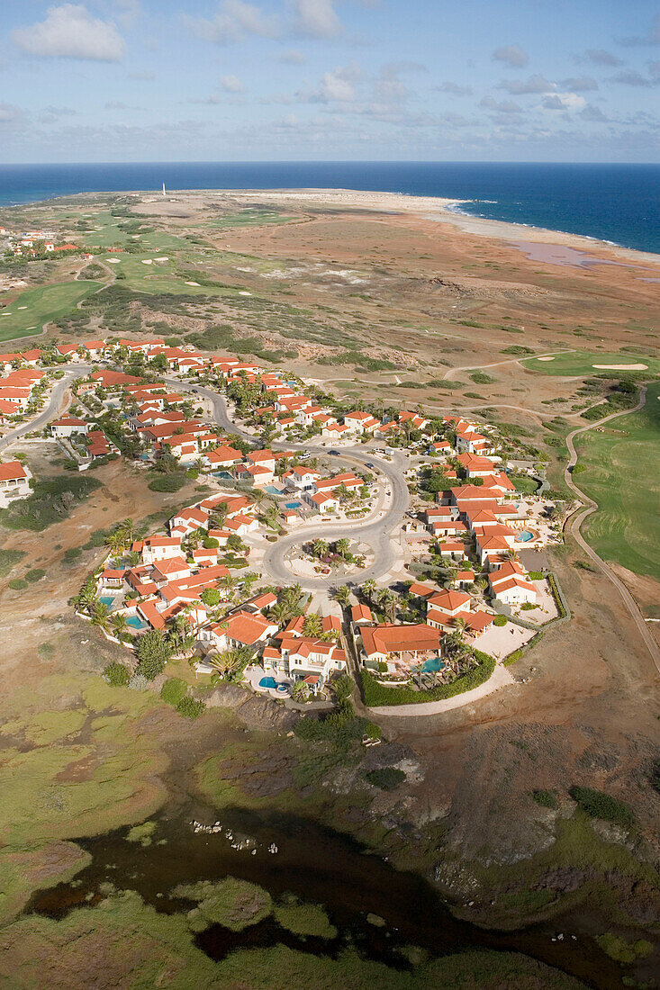 Luftaufnahme von Häusern nahe dem Tierra del Sol Golfplatz, Aruba, ABC-Inseln, Niederländische Antillen, Karibik