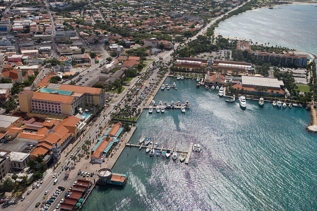 Luftaufnahme von Oranjestad, Aruba, ABC-Inseln, Niederländische Antillen, Karibik