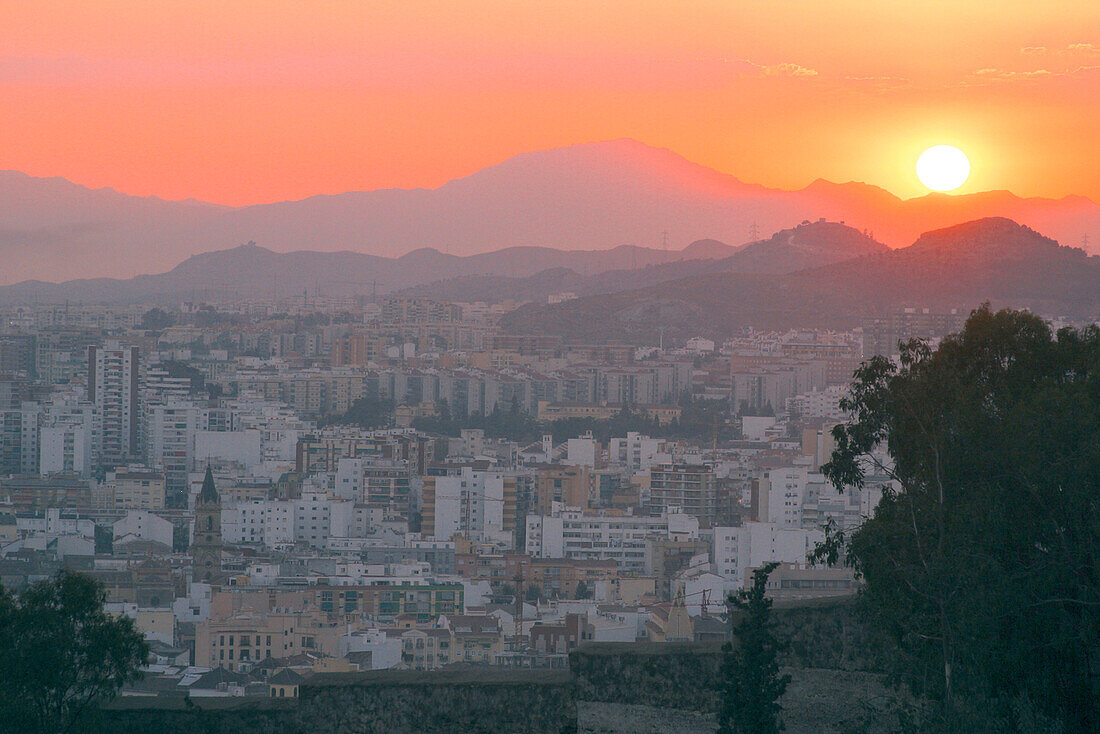 Spanien, Andalusien, Malaga, Sonnenuntergang