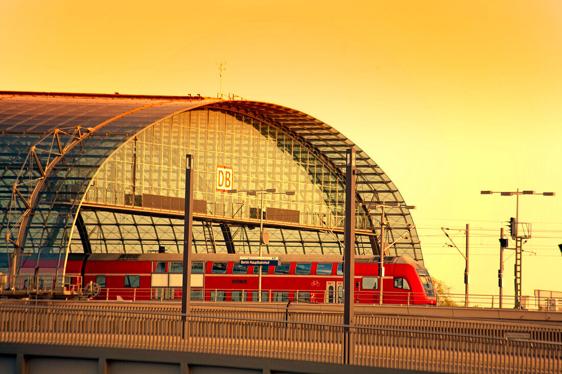 Berlin, Hauptbahnhof, Glasdach