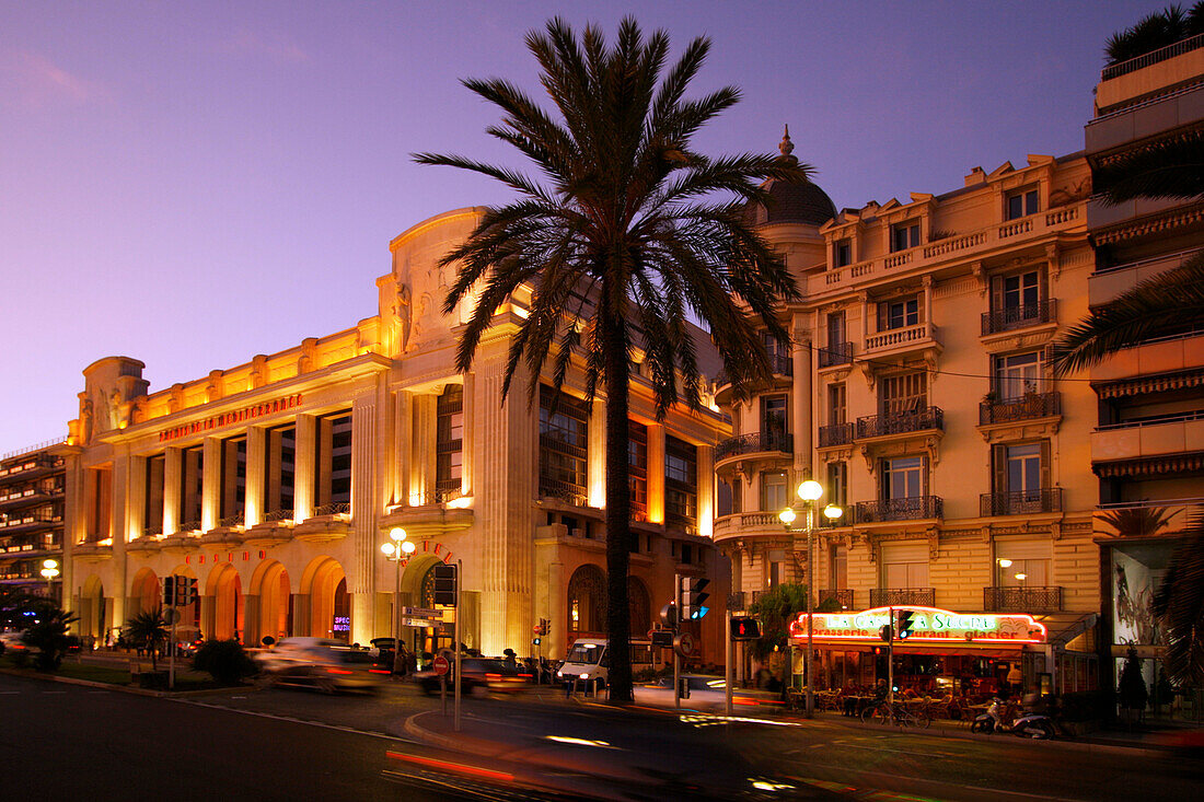 France, Nice, Promena s Anglais,Pavillon, sunset, people