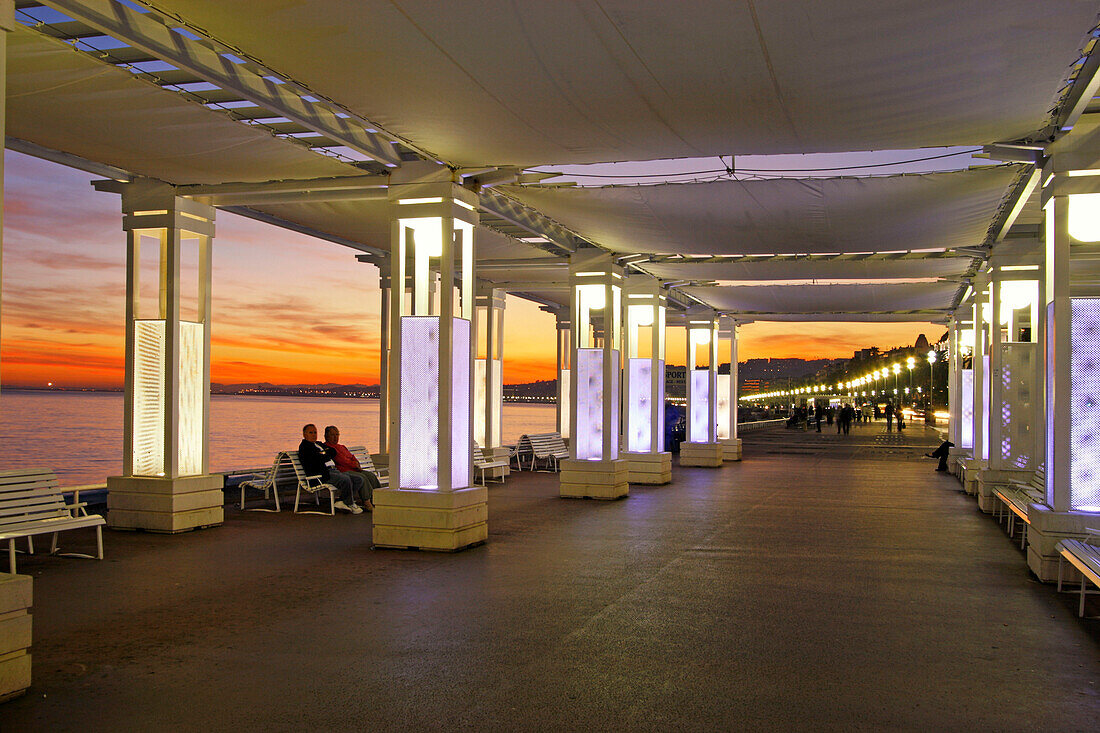 France, Nice, Promena s Anglais,Pavillon, sunset, people