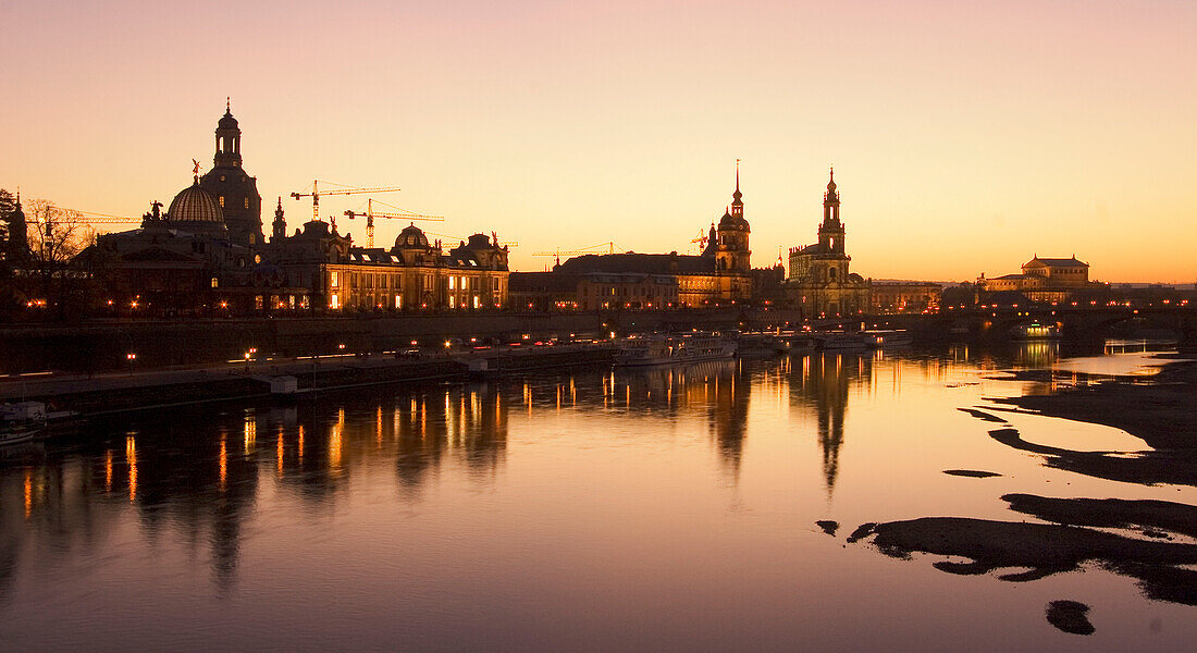 Elbe bei Sonnenuntergang, Panorama Übersicht, Dresden